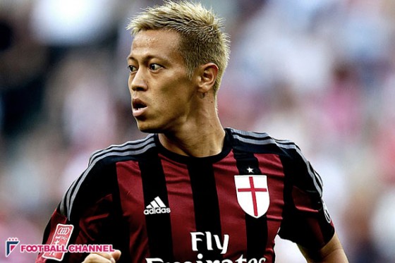 本田、インテルとの練習試合で先発も決定的チャンス逃す。長友は左SBで先発