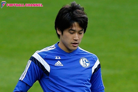 シャルケ内田がボールを使った練習再開。復帰に向けて一歩前進