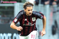 本田、3トップの左サイドで先発へ。逆境から見出した新境地、“逆足ウイング”と異なる役割とは