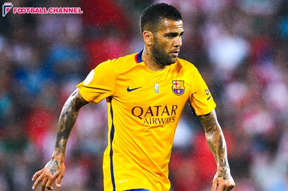 バルサのD・アウベス、400試合出場を達成した現役3人目の選手に