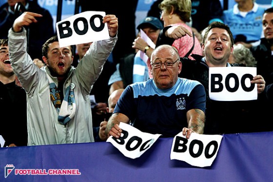 マンCサポーターがCLアンセムにブーイング。UEFAの対応に抗議