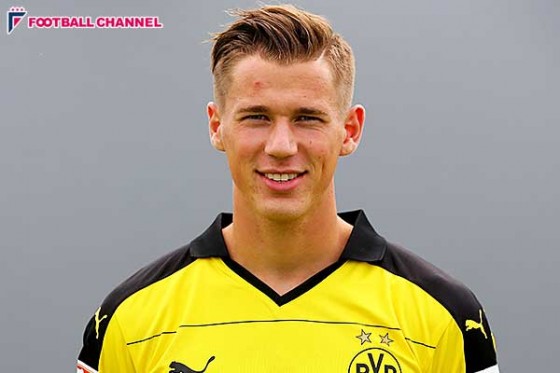 ドルトムント、手術受けた右SBが練習に合流。戦列復帰へ向け前進