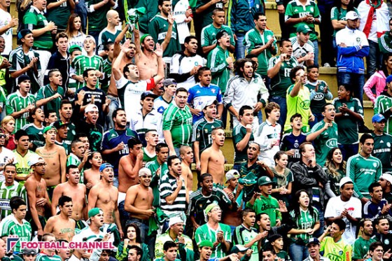 ブラジル3部クラブが“CR7”獲得を発表！　加入会見で姿を現したのは…