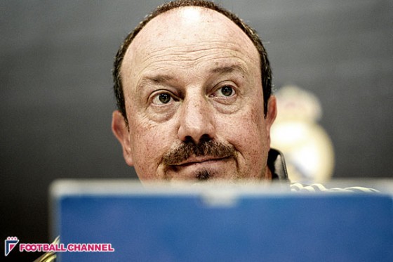 レアル監督ベニテス、クラシコ大敗で解任要求相次ぐ