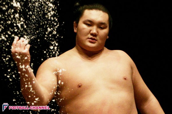 横綱・白鵬はバルサ優勝を期待！　クラブW杯準決勝を現地で観戦