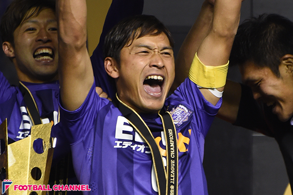 J1優勝の広島、キャプテン青山が喜び語る「シャーレの重み忘れられない