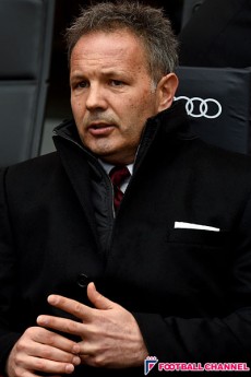 本田、既定路線から一転。ウイング主体に限界のミラン、ポゼッションに回帰へ。予感漂う“運命の変化”