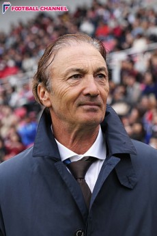 横浜FM、堅い守備は健在も得点力に泣く。来季は“絶対的ストライカー獲得”が必須【2015年通信簿】