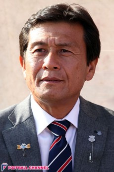 甲府、序盤は不振もバレーら獲得で帳尻合わせる。GM兼任監督で残留達成【2015年通信簿】