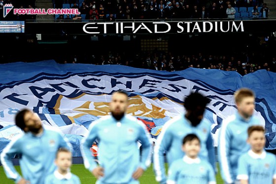 マンC、新エンブレムお披露目試合で快勝