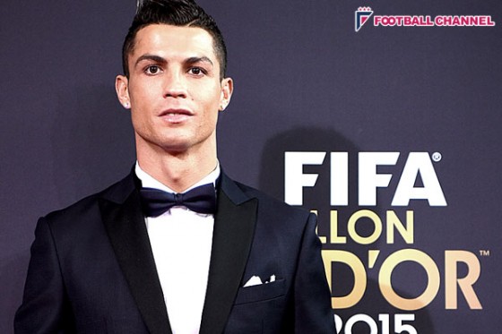 C・ロナウド、マデイラ島の像に落書き被害。「10番メッシ」と書かれる