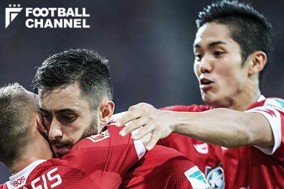 ユヌス・マッリ（左）と武藤嘉紀（右）