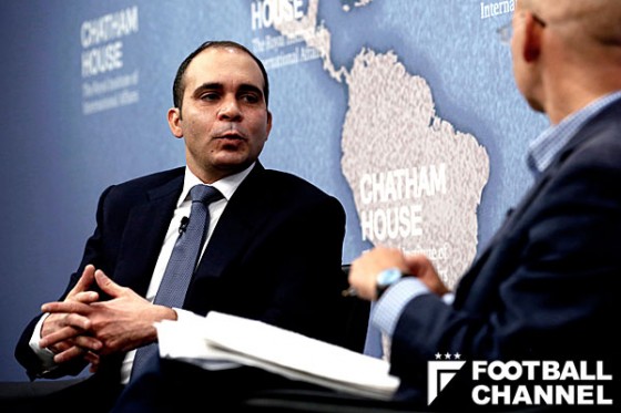 FIFA会長選候補者たちは人権侵害と汚職防止の公約にサインするか