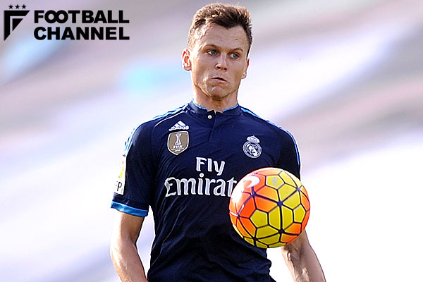 苦境のバレンシア レアルからロシア代表mfを獲得 国内から補強で上位目指す フットボールチャンネル