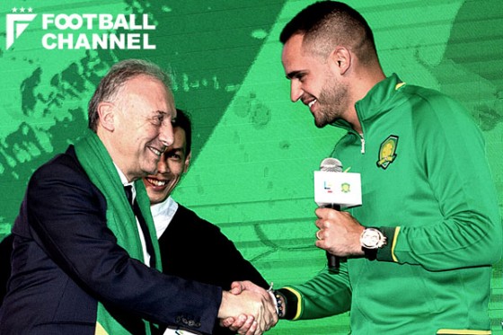 アルベルト・ザッケローニ監督とレナト・アウグスト