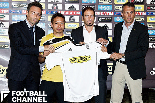 【最終売り切り価格】2010年シーズン FC東京 長友佑都 チェゼーナ移籍前 長友、5年越しの移籍金支払い期限迫る!? チェゼーナがFC東京に約2億円