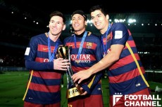 ネイマールは、メッシ、スアレスと3トップを組み、バルセロナで数々のタイトルを獲得している