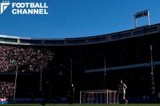 2016051トーレスの復帰セレモニーには4万5000人のアトレティコサポーターが駆けつけた