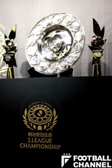 チャンピオンシップのトロフィー