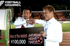 ヴィッセル神戸の渡邉千真(左)とじゅんいちダビッドソンさん(右)