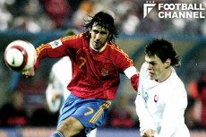 逆転が絶望的な状況となった2006年W杯予選プレーオフ、スペイン戦でもスロバキアの選手は気迫を見せ続けた