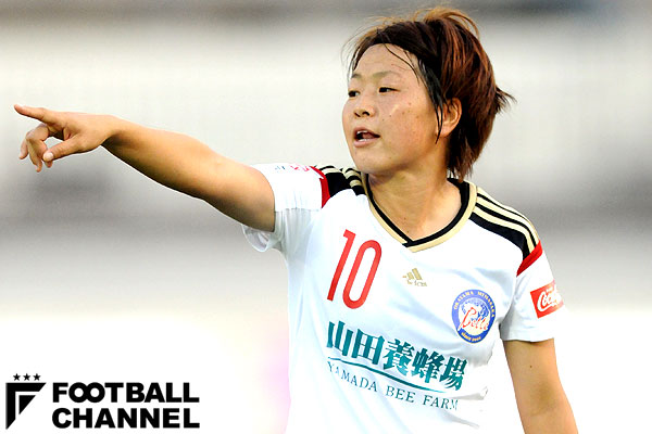 adidas なでしこJAPAN 8 宮間あや 2011/12 オーセンティック なでしこ]MF 8 宮間あや 走り続けてきたあと、その胸に去来したモノ