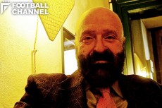 長年にわたりイタリアでラジオ実況アナウンサーを務めたウーゴ・ルッソ