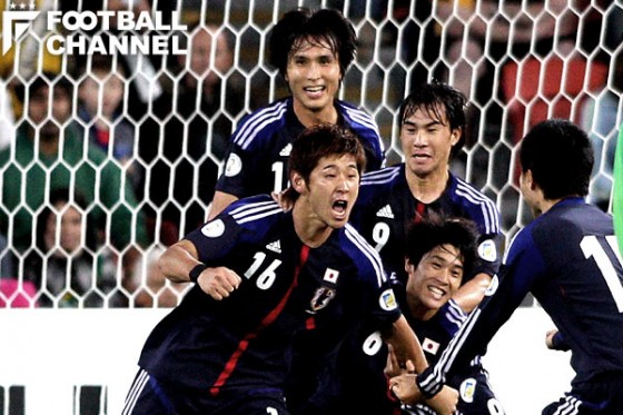 先制点を決めた栗原勇蔵(背番号16)