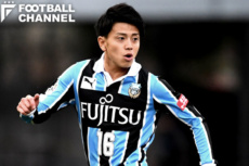 CS準決勝の前半で負傷により退いた長谷川竜也