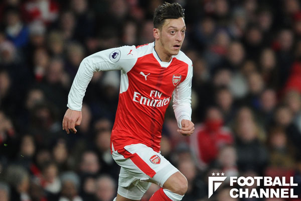 アーセナルとの契約延長に前向きなエジル。クラブに要求する条件は