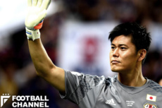 クラブで出場機会はないものの、経験等を買われ日本代表に招集されていた川島永嗣