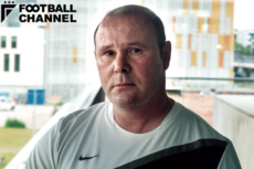 ボスマン判決の当事者として有名になったものの、現役時代の業績について語られることは皆無に近い。現在は貧しい無職の身