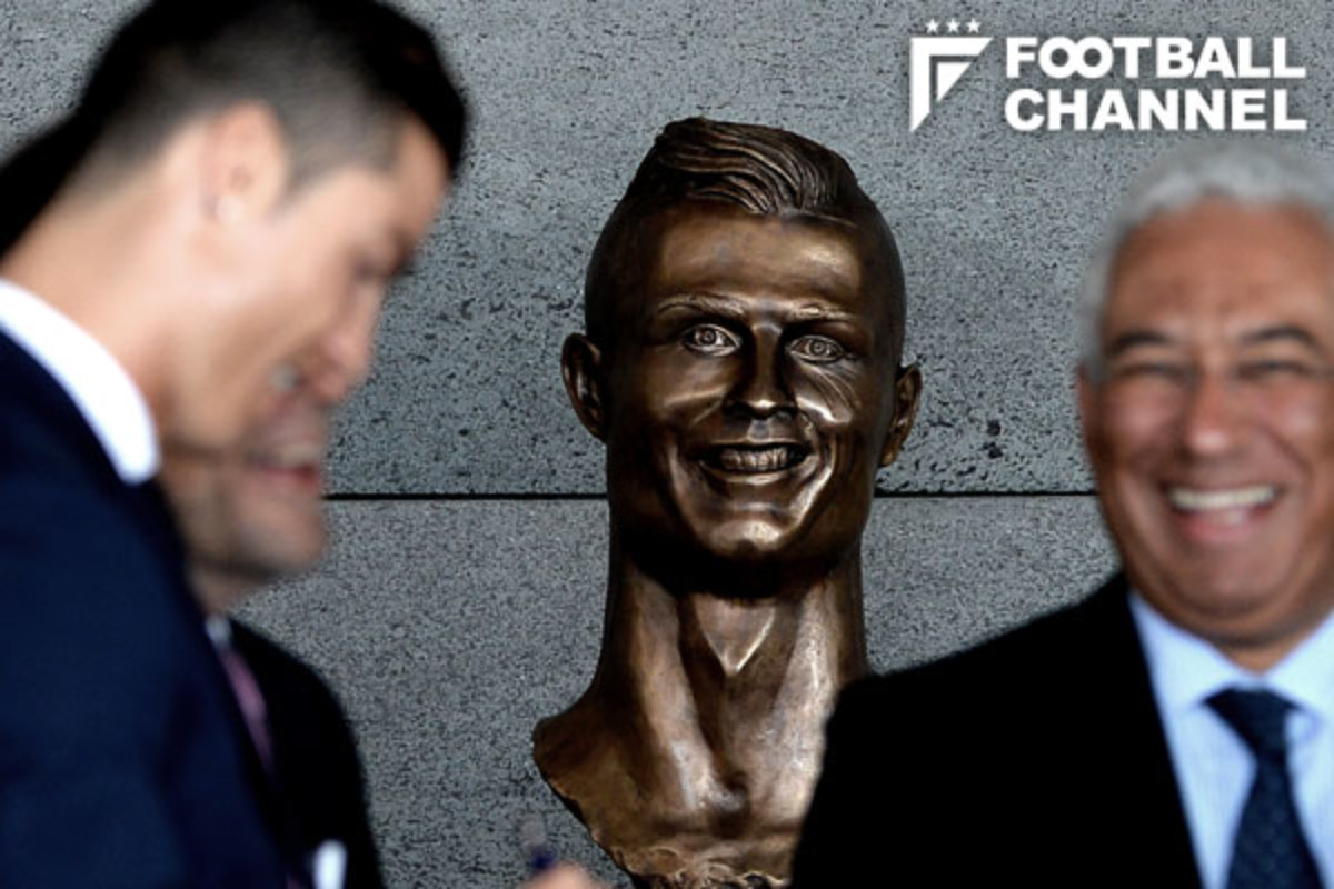 似てなさすぎ C ロナウド空港 に設置された銅像が話題に フットボールチャンネル