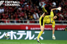 2015年のチャンピオンシップでは丹羽のバックパスがGK東口の頭上を越え、オウンゴールになりかねない状況になった