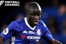 今季からチェルシーでプレーしているエンゴロ・カンテ。新加入ながらチームの軸となった