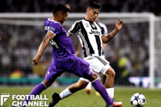 レアル・マドリーのMFカゼミーロ（左）。ユベントスのディバラ（右）を抑え込んだ