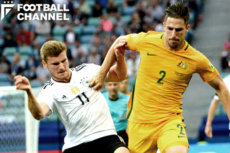 ロシアで開催されているコンフェデレーションズカップに出場中の横浜FM所属DFミロシュ・デゲネク（右）