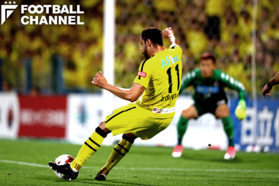 ディエゴ・オリヴェイラが左足で決勝ゴールを決めた