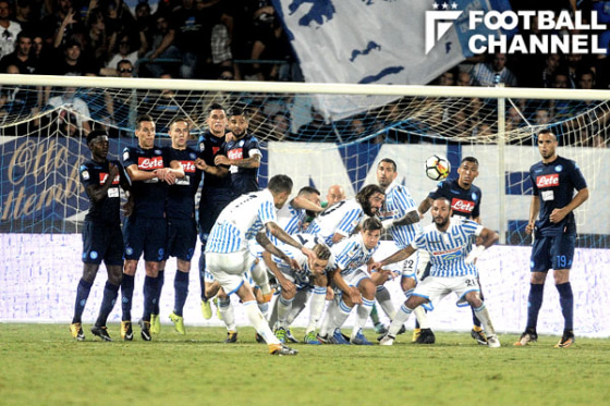 ビビアーニの直接FKなどもあり、SPALはナポリを追い詰めた