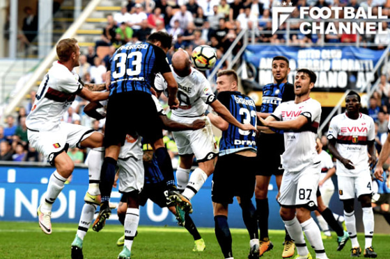 試合終了間際にダンブロージオがヘディングシュートを決め、インテルは勝ち点3をもぎ取った