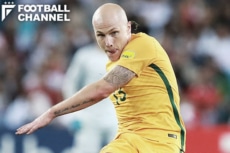 アーロン・ムーイの投入で流れが良くなったオーストラリアだったが、決勝ゴールはなかなか奪えず…