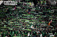 J2最終節の徳島ヴォルティス戦には、今季最多の1万4541人が駆けつけた