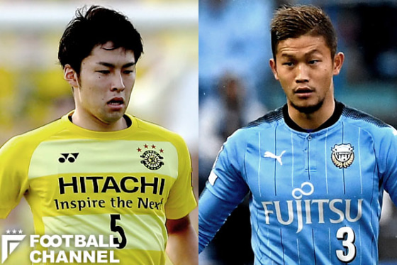 柏レイソルの中山雄太(左)と川崎フロンターレの奈良竜樹(右)