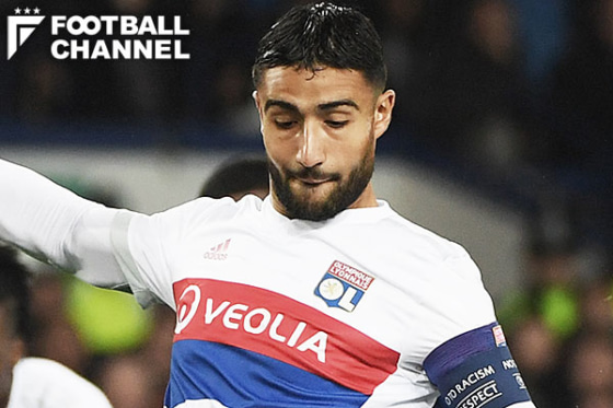 ナビル・フェキル