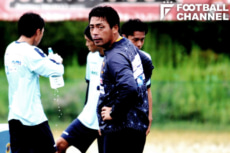 現在は監督として奈良クラブの指揮をとる薩川了洋氏