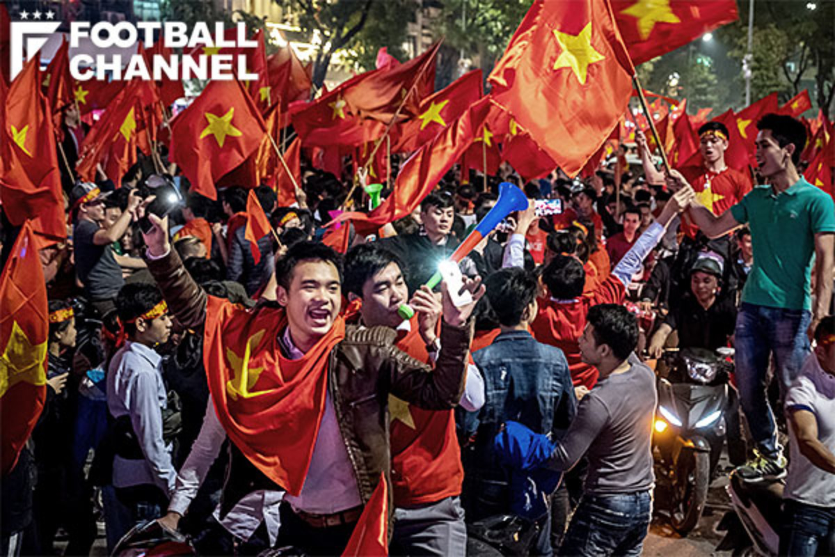 ベトナムのサッカー人気が半端ない 収容人数の2倍に匹敵するファンがスタジアムに集結 フットボールチャンネル