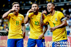 ブラジル代表ではネイマールと、バルセロナではメッシとプレーすることになる