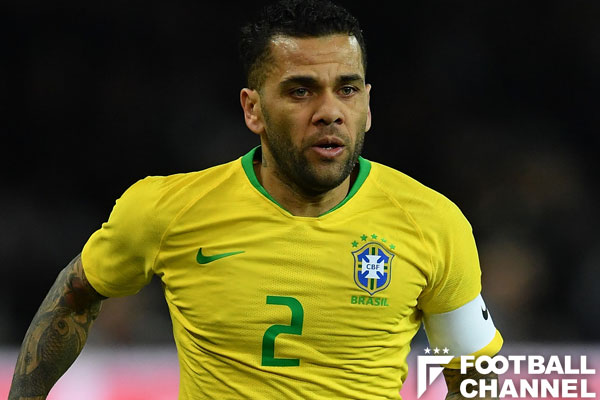 ブラジル代表に痛手…。D・アウベスがロシアW杯欠場