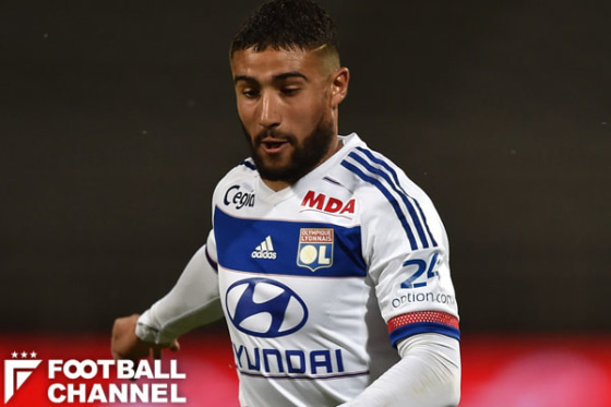 ナビル・フェキル