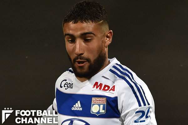 ナビル・フェキル